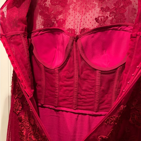 Zuhair Murad Red Lace Pencil Midi Gown Never Worn With Tags - Picture 6 of 8